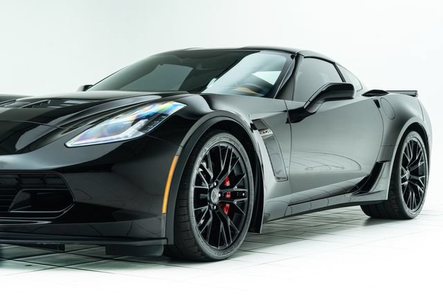 Used 2015 Chevrolet Corvette Z06 w/ 3LZ Preferred Equipment Group RWD image 9