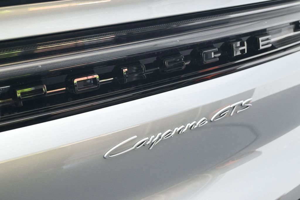 Certified 2025 Porsche Cayenne GTS AWD/4WD image 28