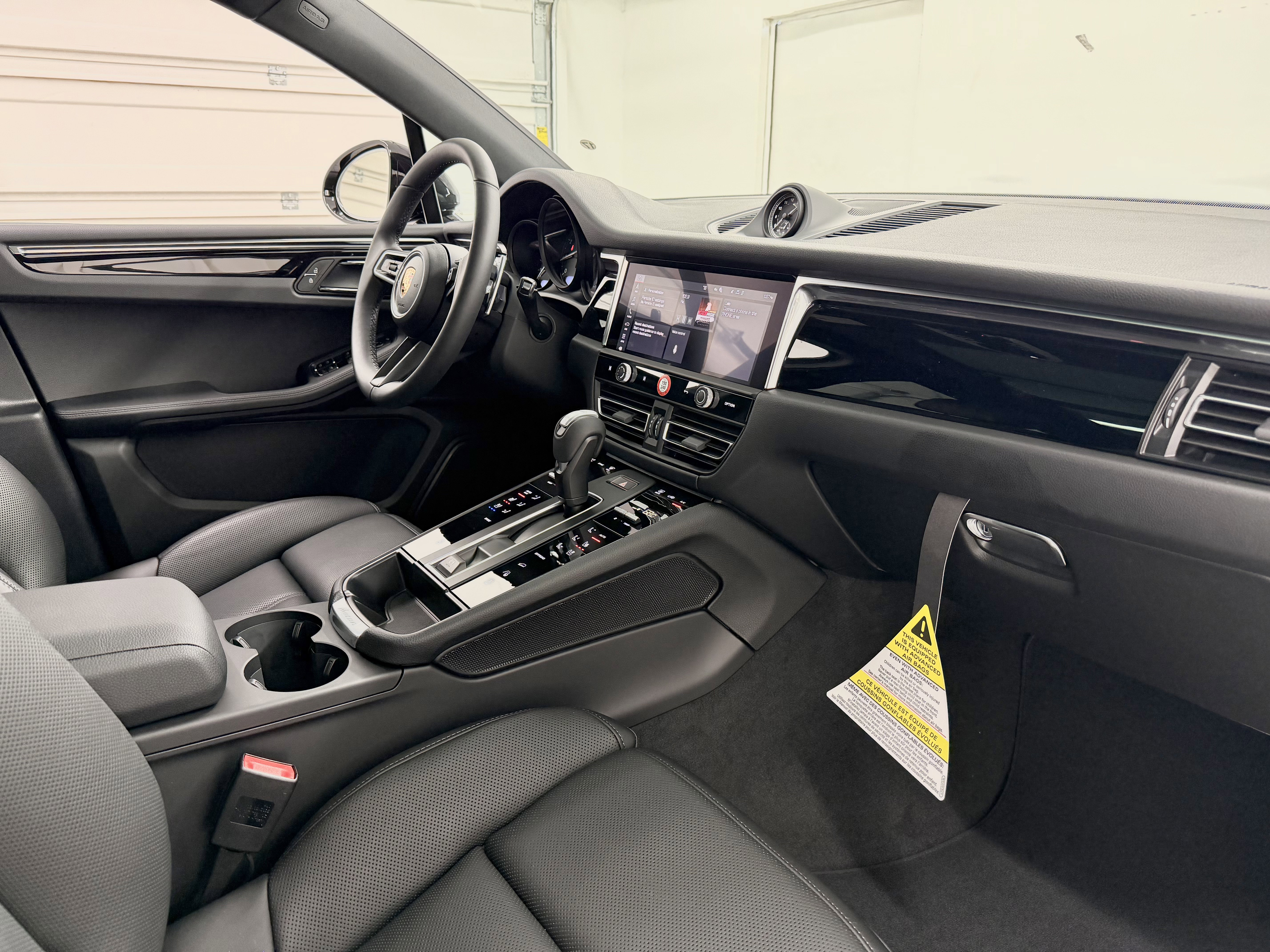 New 2026 Porsche Macan image 24