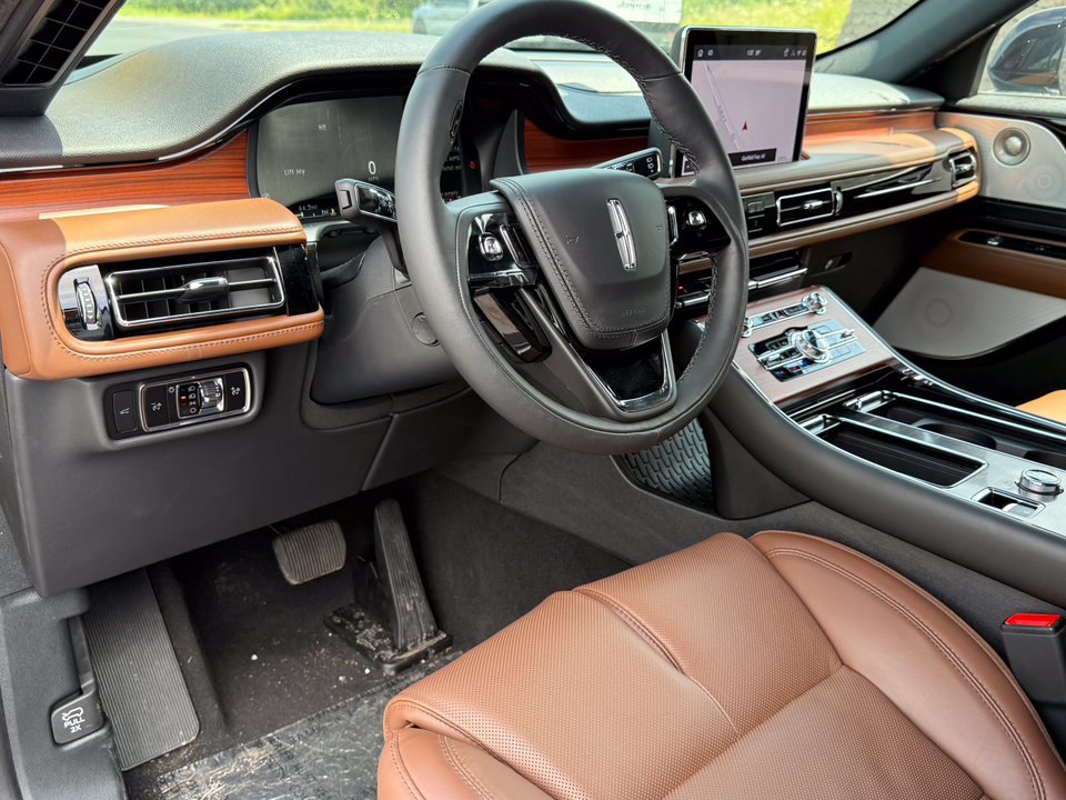 New 2024 Lincoln Aviator Reserve w/ Equipment Group 201A RWD image 15