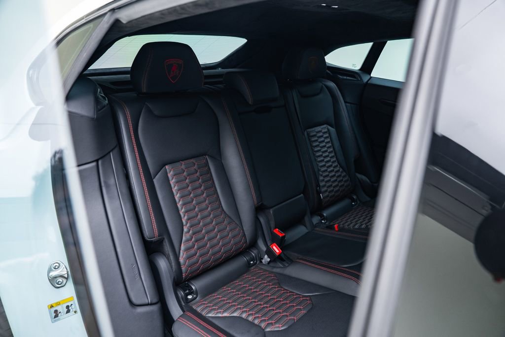 Used 2022 Lamborghini Urus image 27