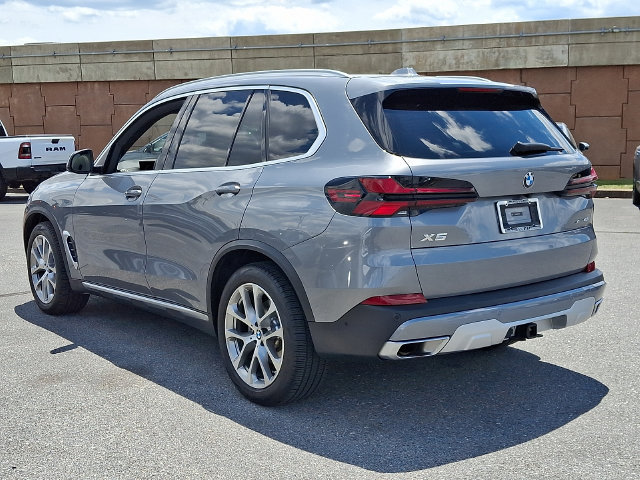 Certified 2024 BMW X5 xDrive40i w/ Premium Package AWD/4WD image 6