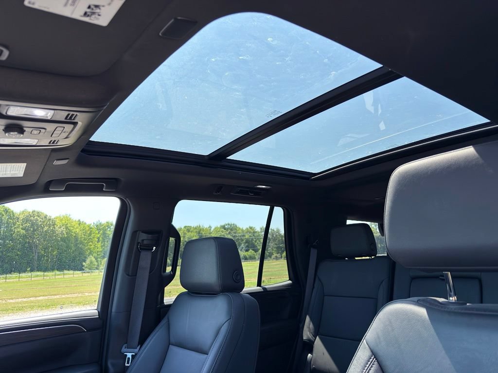 Used 2024 Chevrolet Tahoe LT AWD/4WD image 3