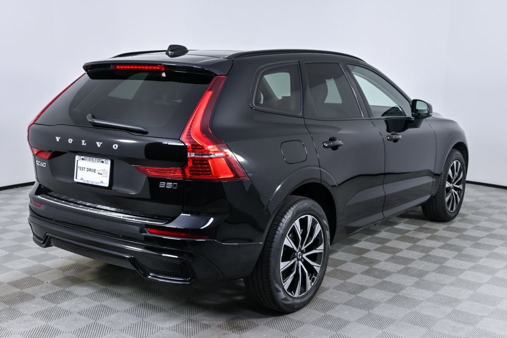 Certified 2023 Volvo XC60 B5 Plus w/ Protection Package Premier AWD/4WD image 29