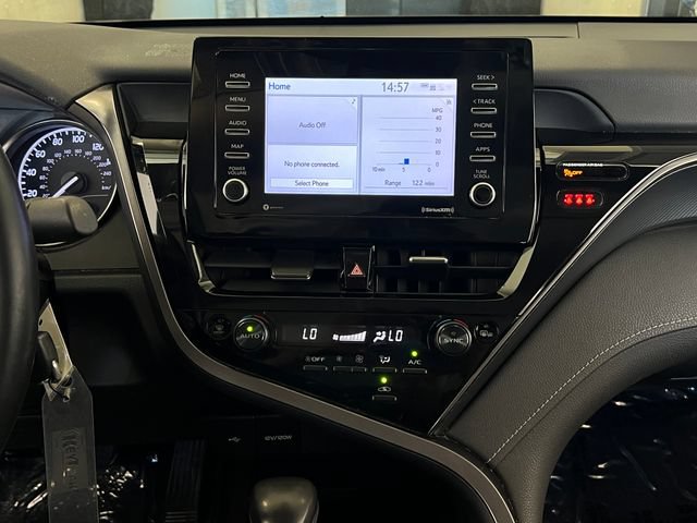 Used 2022 Toyota Camry SE FWD image 33