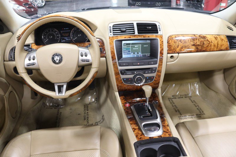 Used 2007 Jaguar XK Convertible RWD image 46
