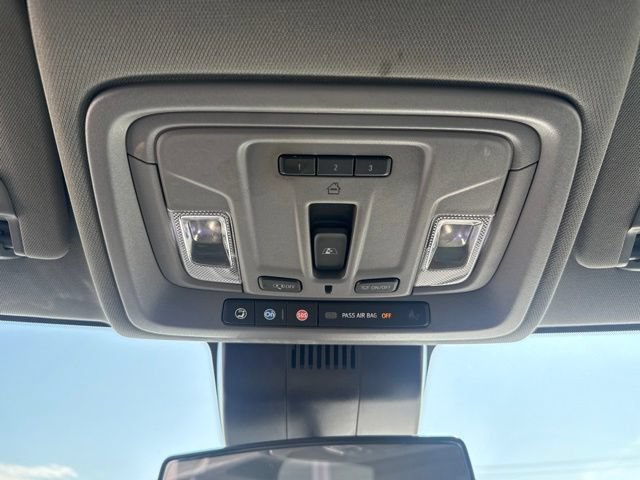 Used 2022 Chevrolet Silverado 1500 RST w/ Convenience Package II AWD/4WD image 29