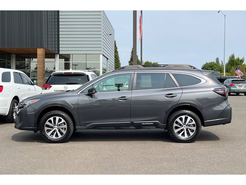 Used 2024 Subaru Outback Premium image 9