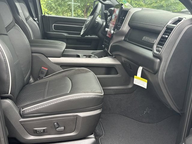 New 2026 RAM 2500 Laramie AWD/4WD image 13