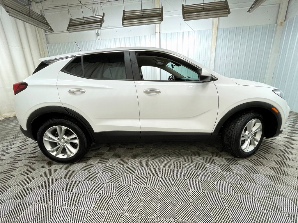 Certified 2020 Buick Encore GX Preferred w/ Cold Weather Comfort Package image 18