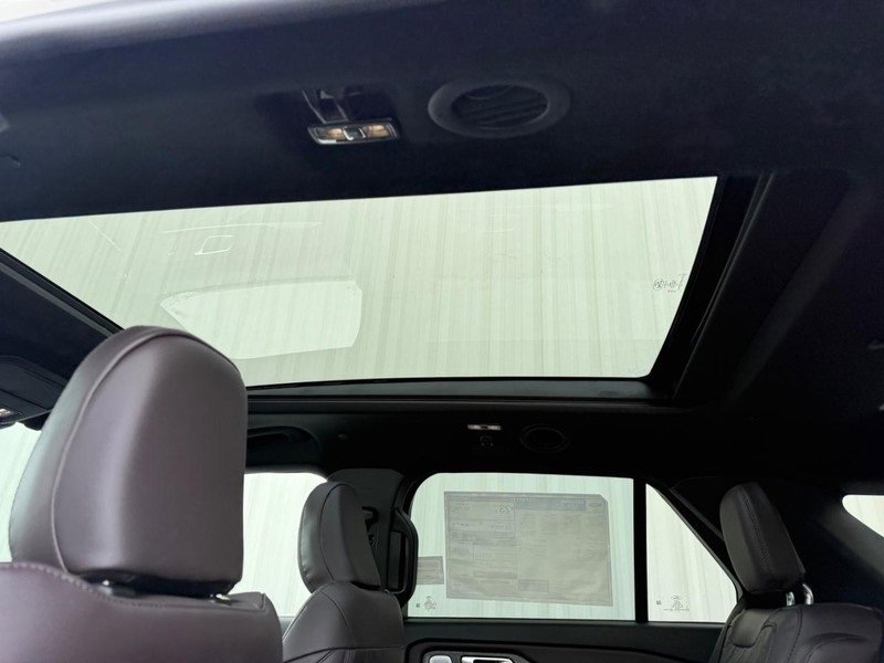 New 2026 Ford Explorer Platinum w/ LUX Leather Package image 8