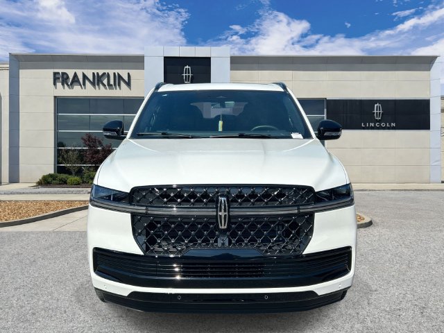 New 2027 Lincoln Navigator L Reserve w/ Jet Appearance Package AWD/4WD image 2
