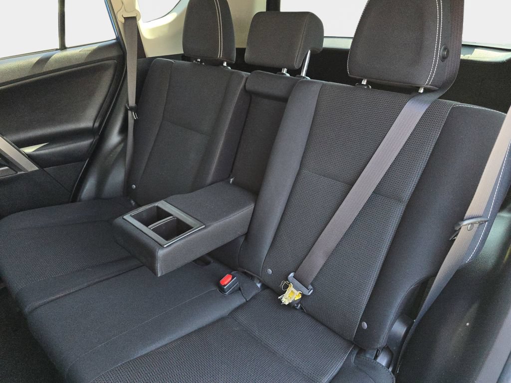 Used 2016 Toyota RAV4 XLE FWD image 17