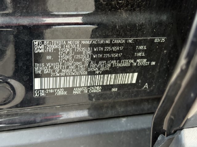 Used 2025 Toyota RAV4 XLE FWD image 34