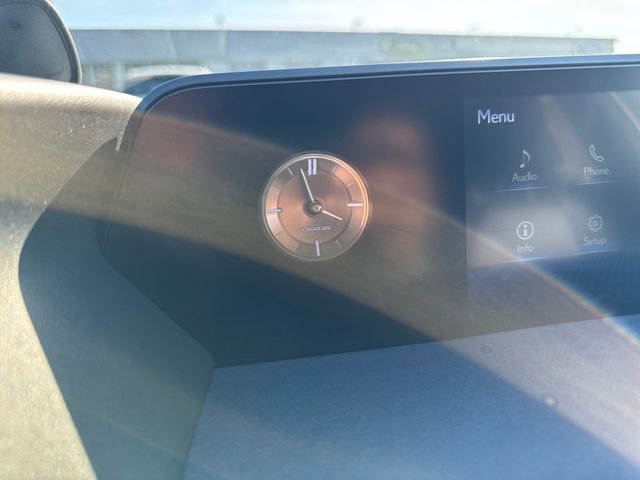 Used 2019 Lexus UX 200 w/ Premium Package FWD image 36