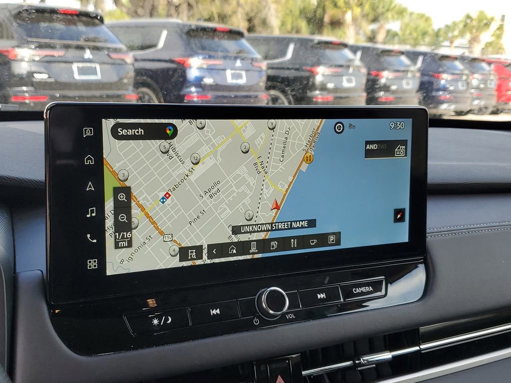 Used 2025 Mitsubishi Outlander SE image 28