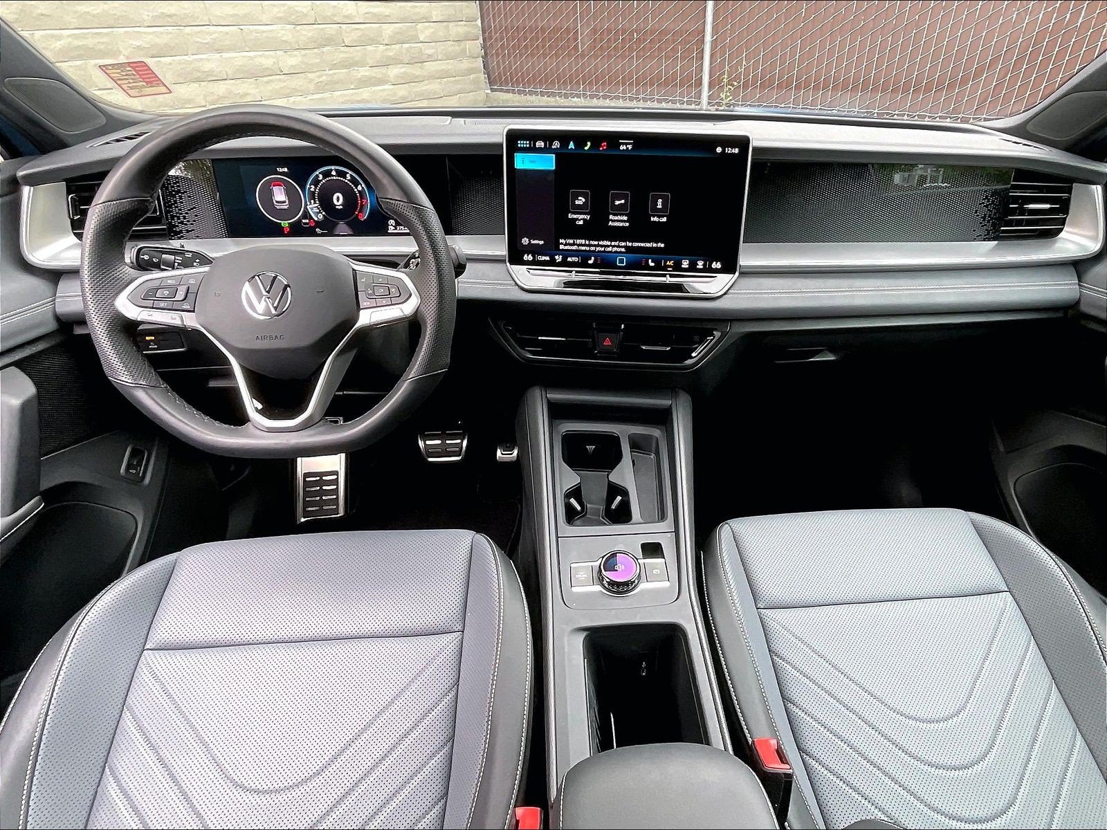 Certified 2025 Volkswagen Tiguan SE R-Line AWD/4WD image 15