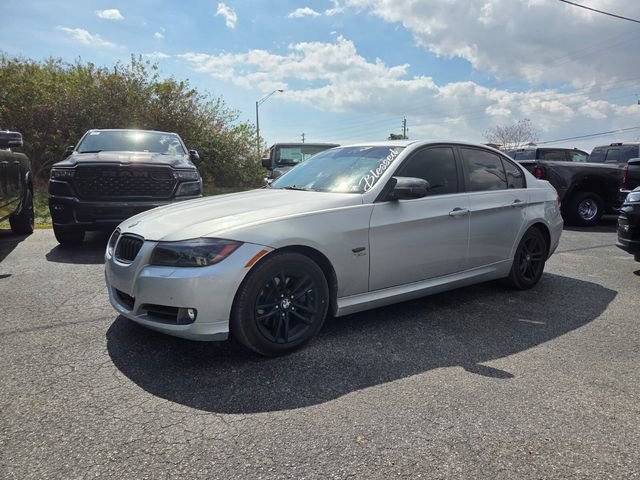 Used 2009 BMW 328i xDrive Sedan image 3