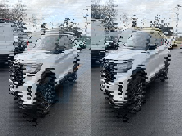 New 2026 Ford Explorer ST-Line image 3