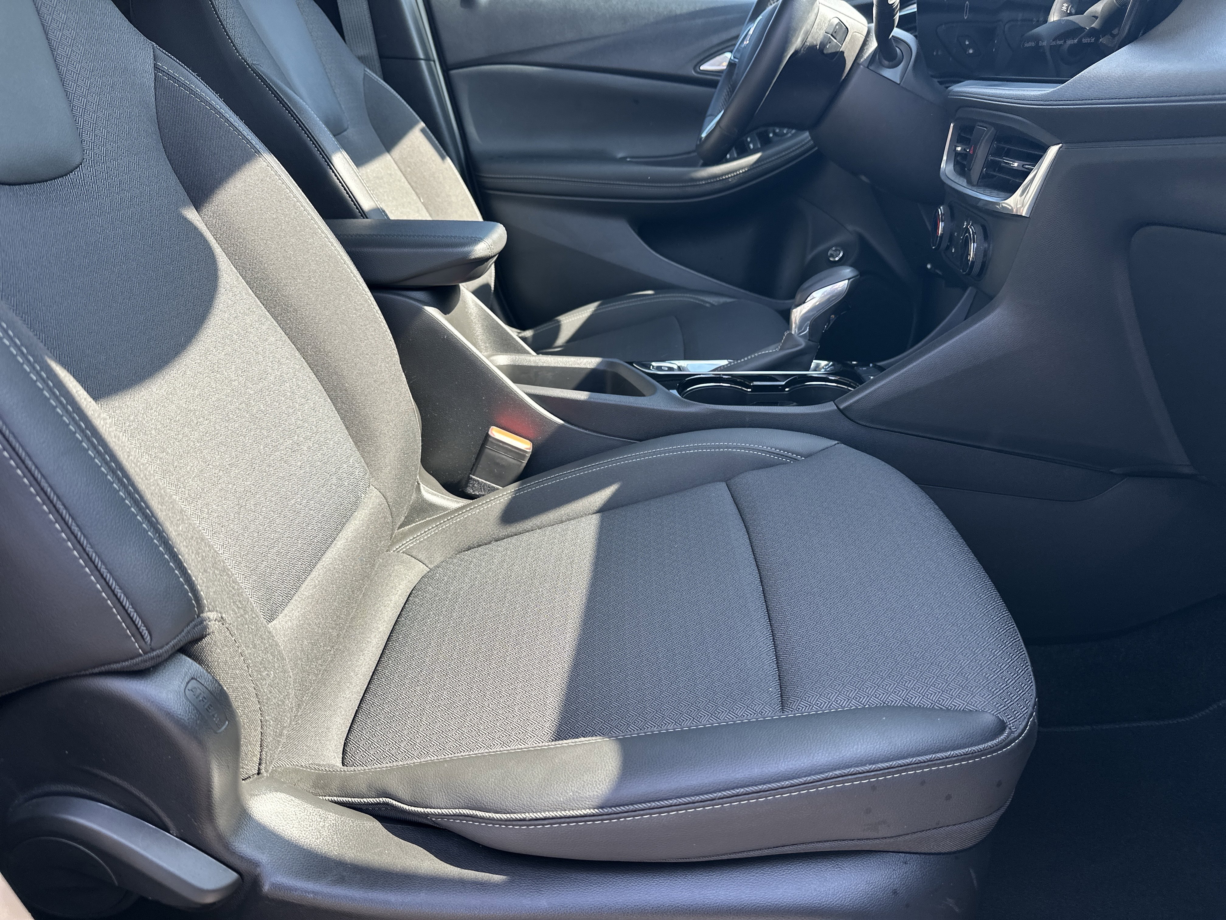 Used 2024 Buick Encore GX Preferred w/ Comfort Package image 14