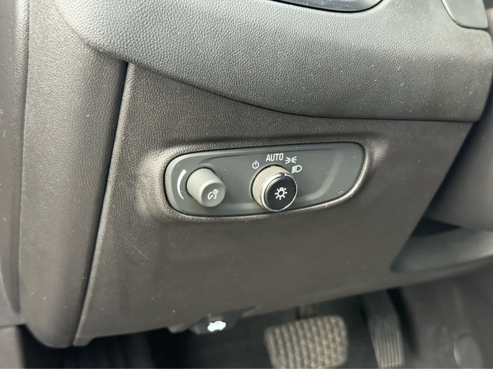 Used 2022 Chevrolet Equinox LT FWD image 14
