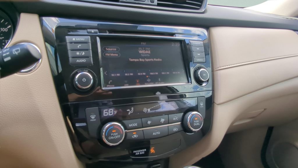 Certified 2020 Nissan Rogue SV image 19