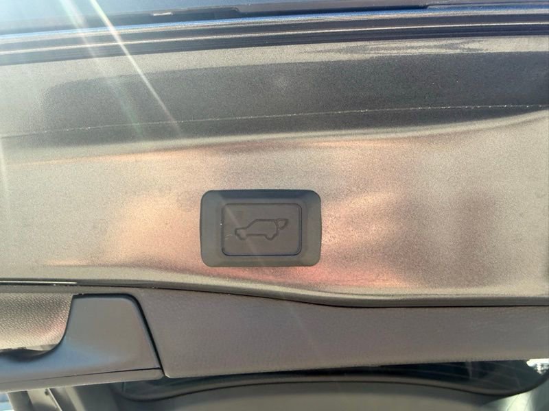 Used 2023 Toyota RAV4 XLE Premium AWD/4WD image 14