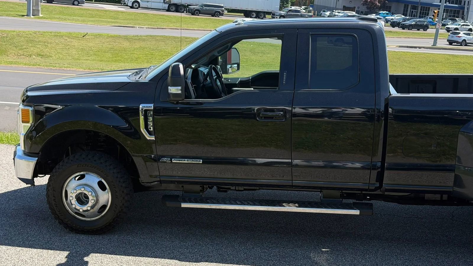 Used 2020 Ford F350 Lariat w/ Lariat Value Package AWD/4WD image 4