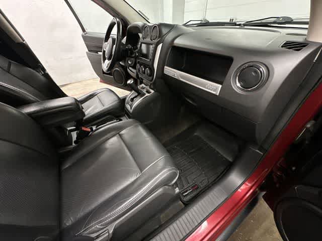Used 2016 Jeep Compass High Altitude AWD/4WD image 19