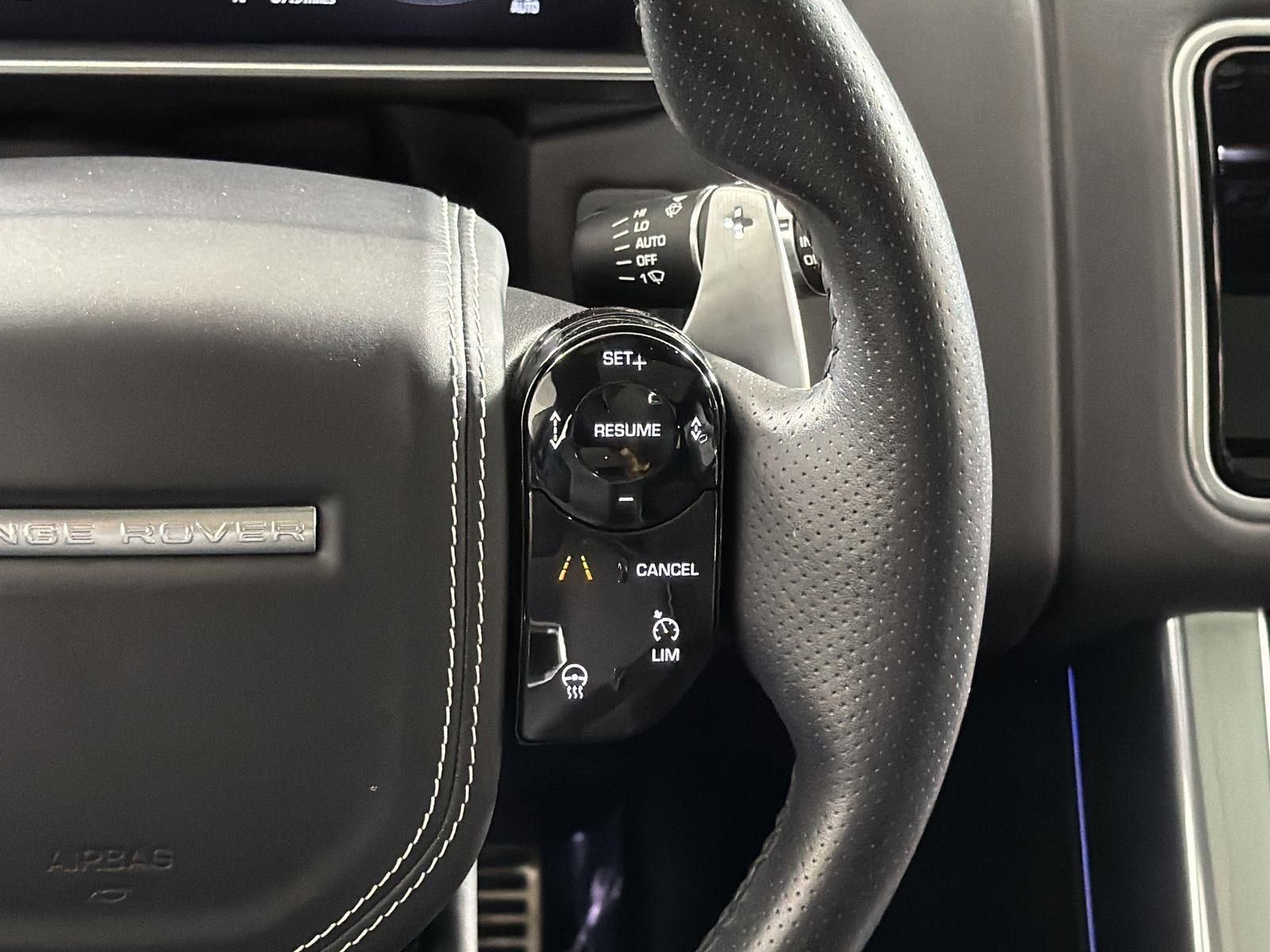 Used 2020 Land Rover Range Rover Sport SVR image 13