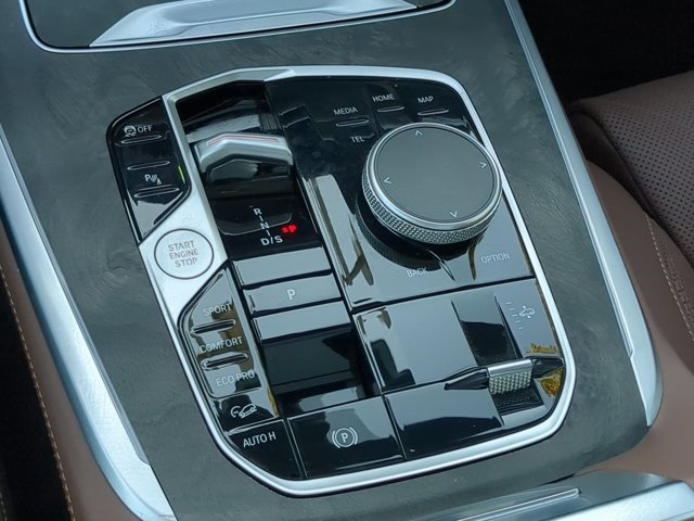 Used 2024 BMW X7 xDrive40i w/ M Sport Package image 12