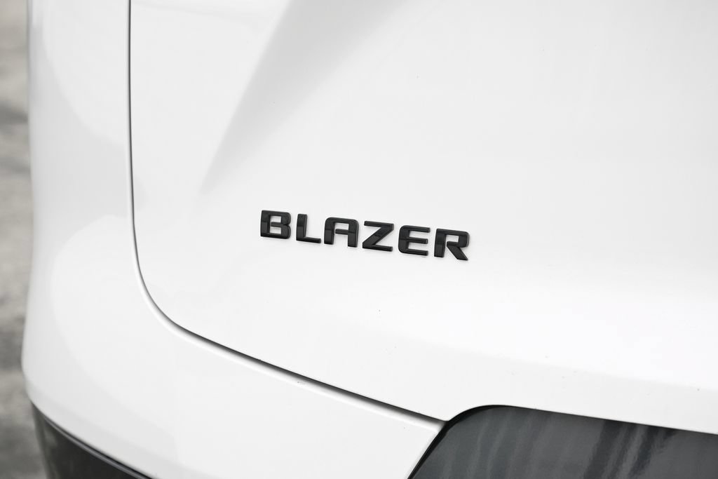 Used 2023 Chevrolet Blazer Premier FWD image 13
