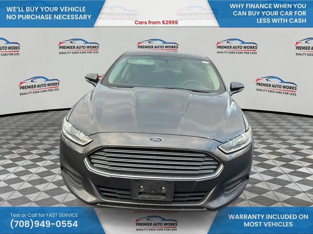 Used 2016 Ford Fusion SE image 2
