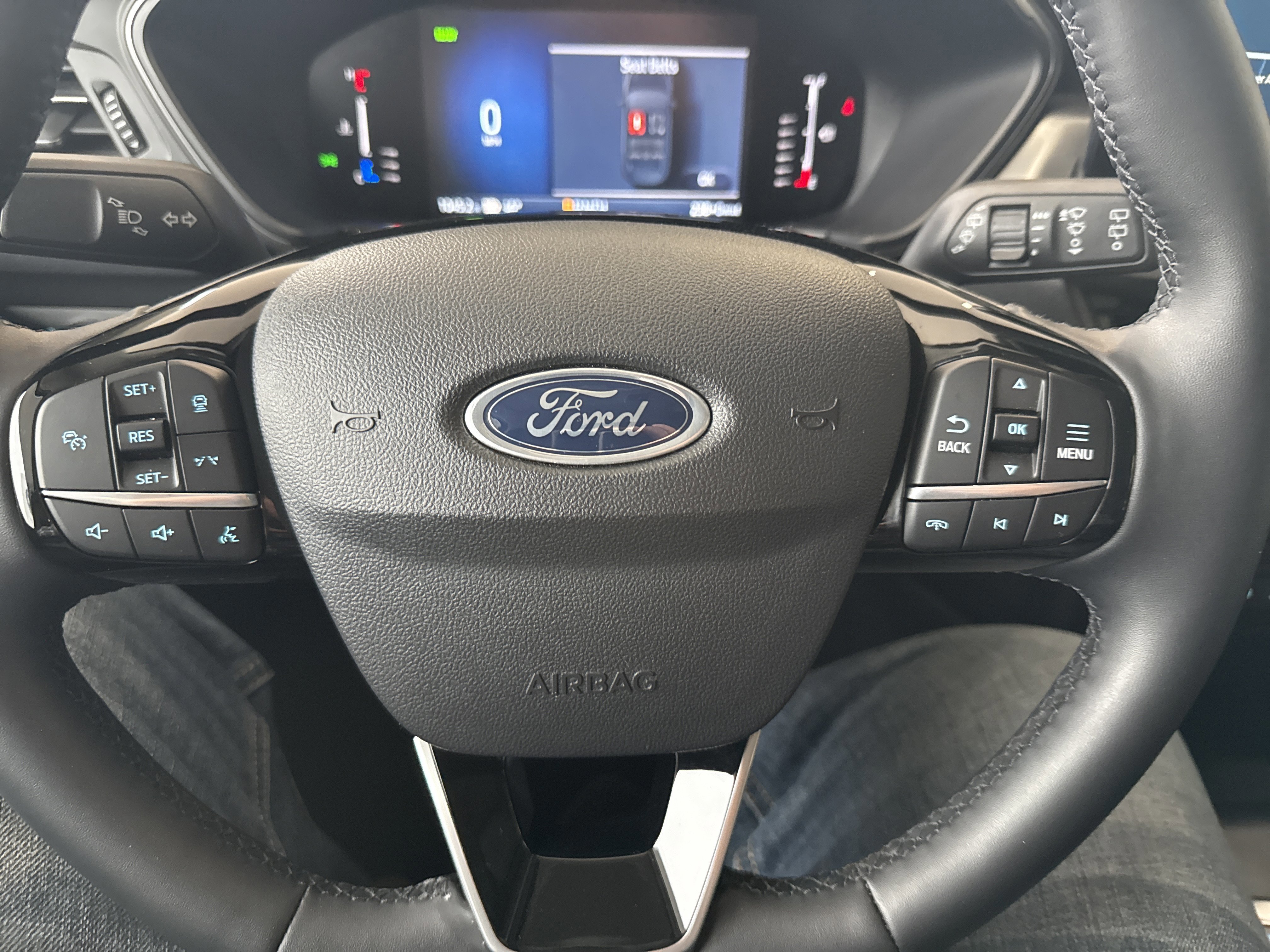 Used 2024 Ford Escape SE image 32