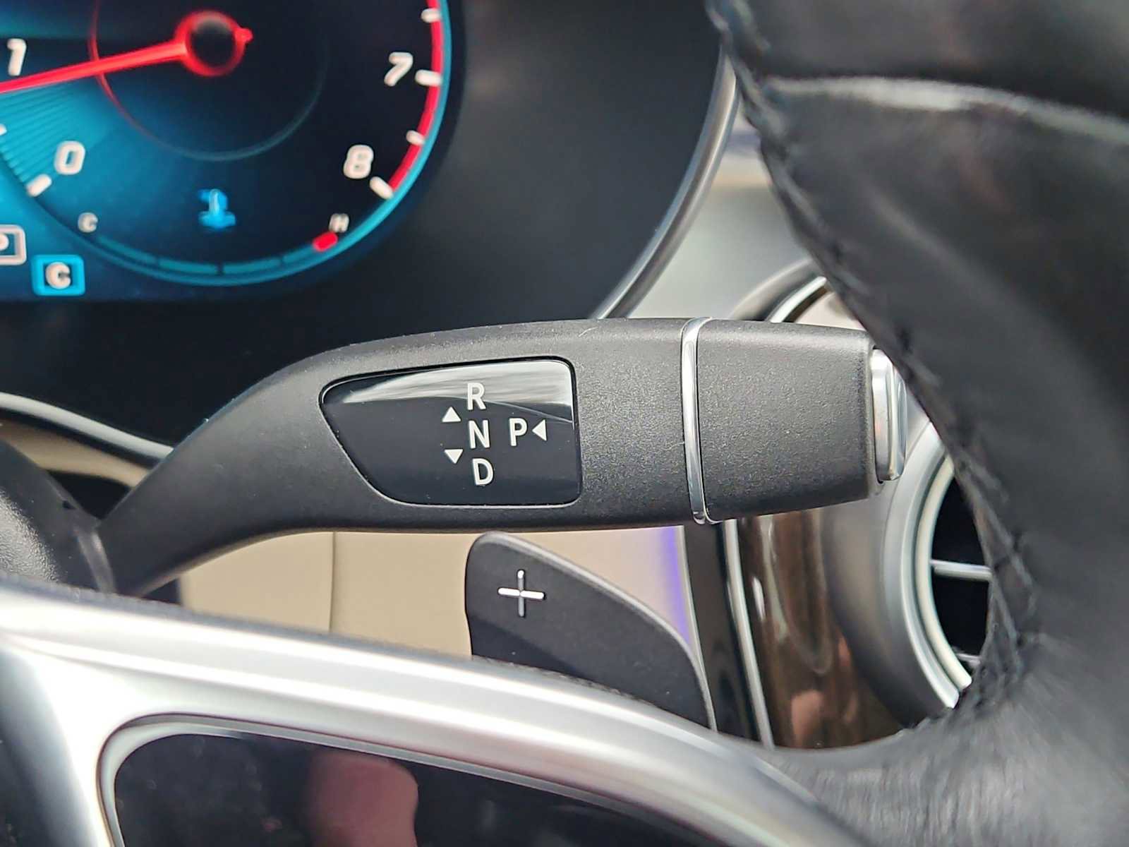 Used 2021 Mercedes-Benz GLC 300 4MATIC image 31