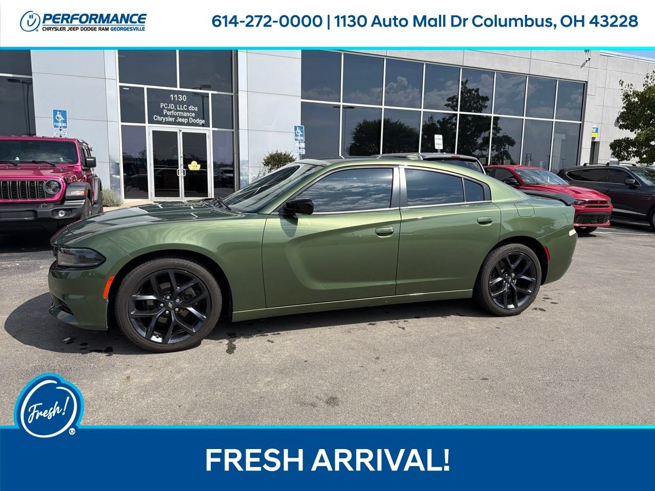 Used 2022 Dodge Charger SXT w/ Plus Group RWD image 5