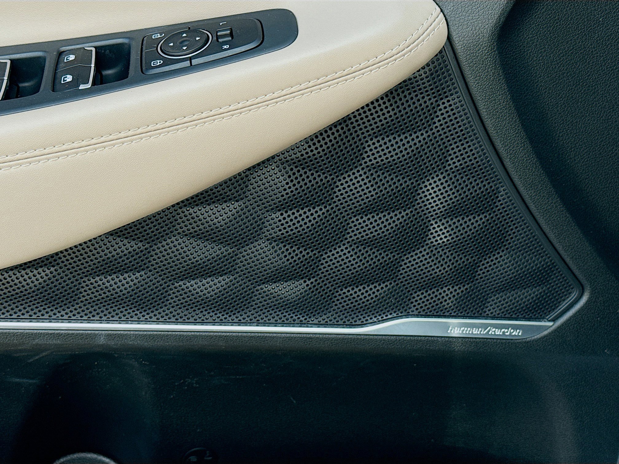 Used 2022 Hyundai Santa Fe SEL w/ Convenience + Premium Package image 24