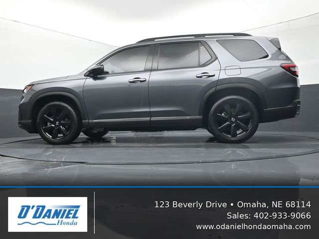 Used 2025 Honda Pilot Black Edition image 10