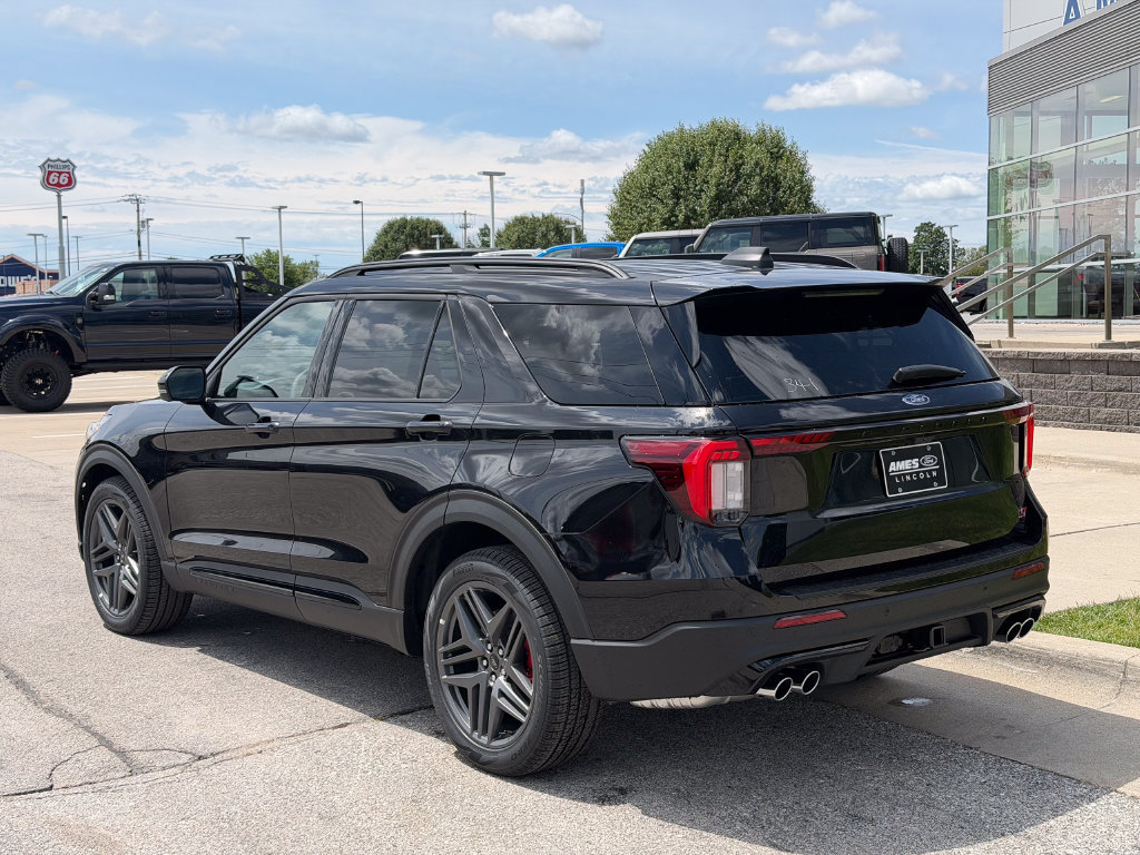 New 2026 Ford Explorer ST w/ Sun And Sound Package AWD/4WD image 4