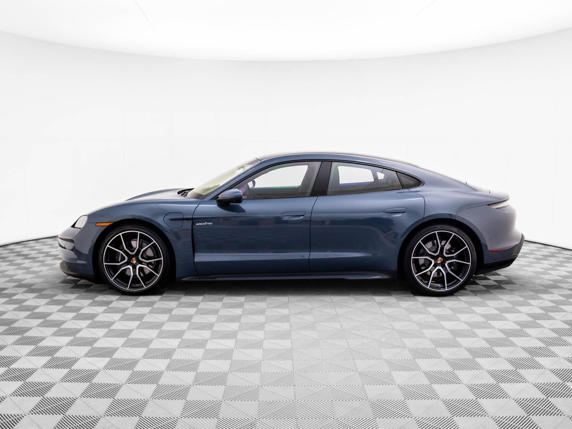 New 2026 Porsche Taycan image 2