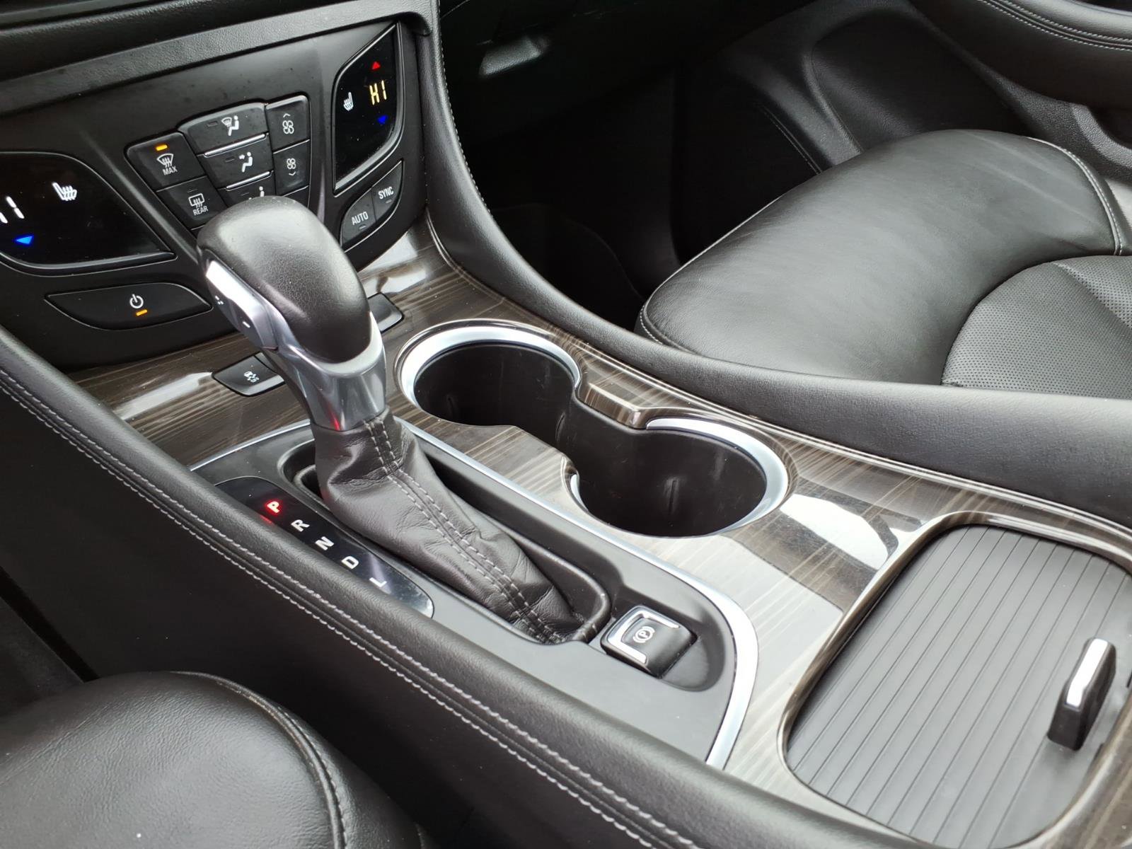 Certified 2020 Buick Envision Essence FWD image 20
