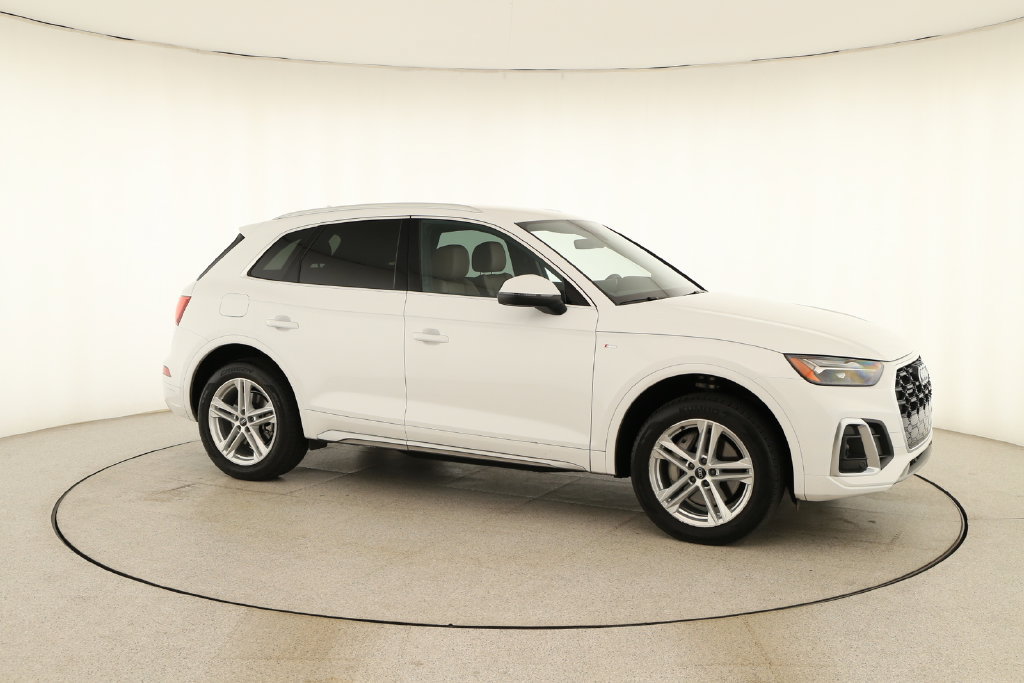 Certified 2024 Audi Q5 e Premium AWD/4WD image 9