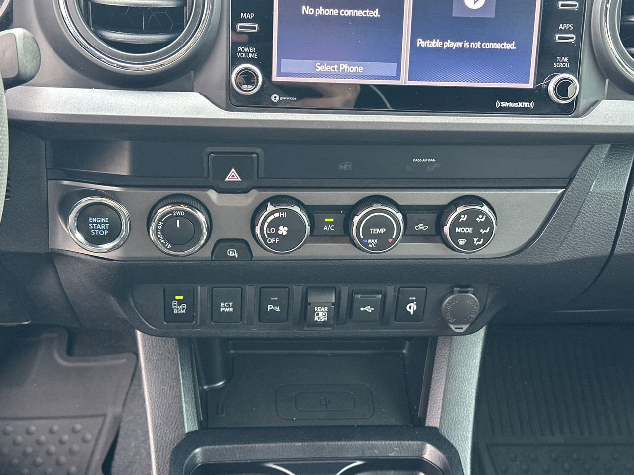 Used 2020 Toyota Tacoma TRD Off-Road image 29