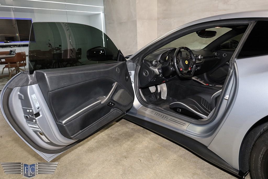 Used 2014 Ferrari F12 Berlinetta image 17