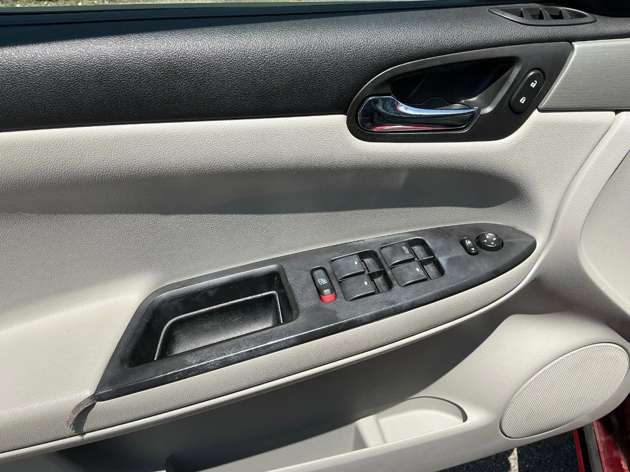 Used 2008 Chevrolet Impala LT w/ Luxury Edition Package FWD image 14