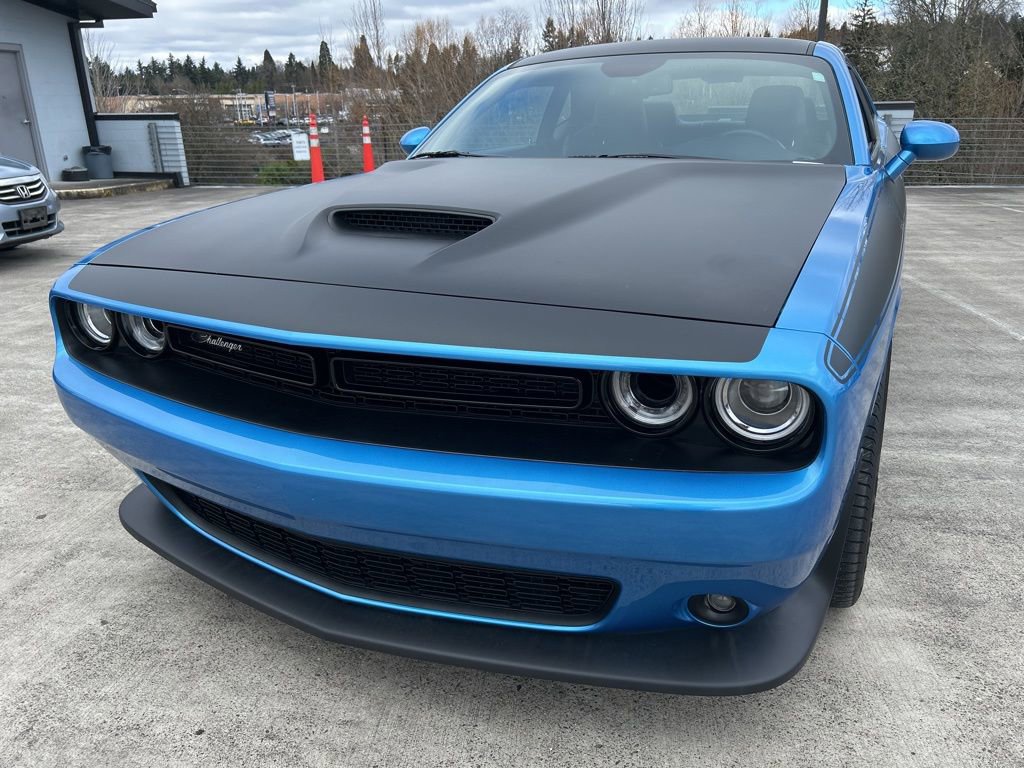 Used 2023 Dodge Challenger R/T w/ T/A Package image 2