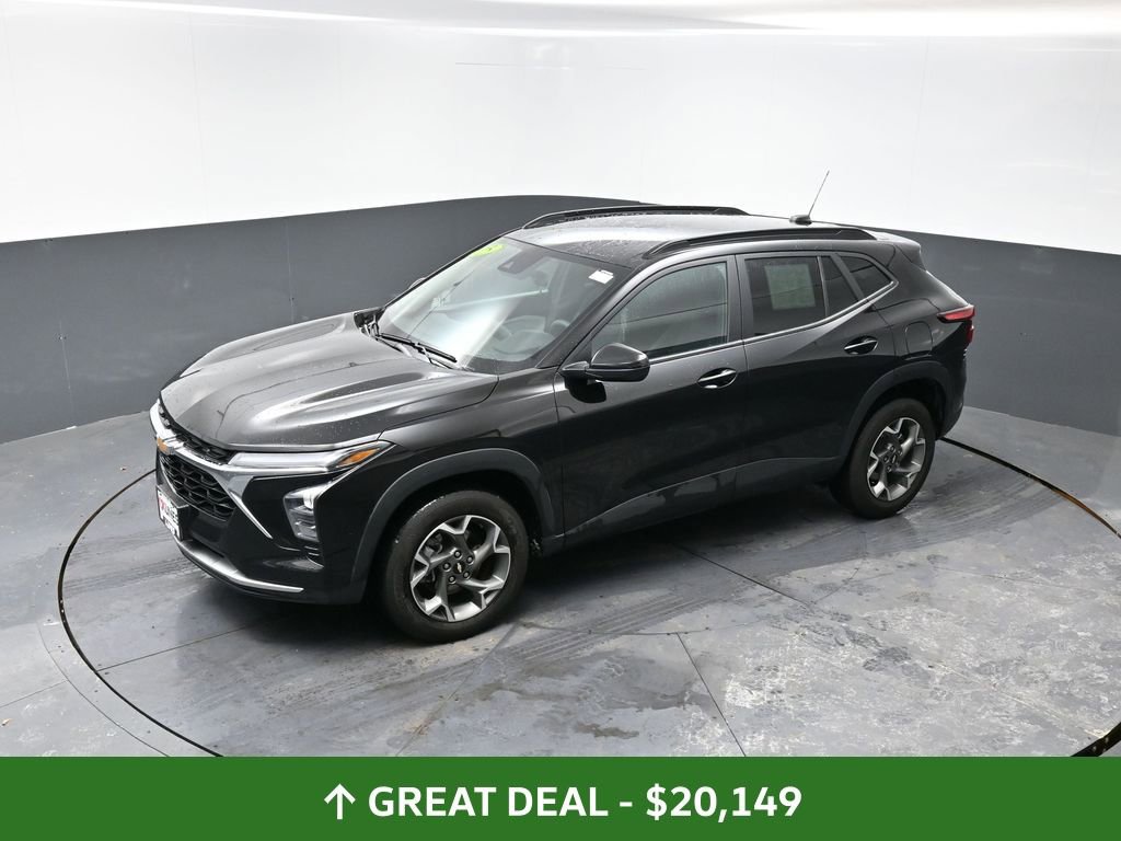 Used 2025 Chevrolet Trax LT image 48