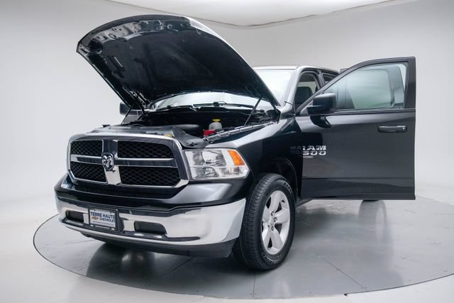 Used 2024 RAM 1500 Classic SLT AWD/4WD image 17