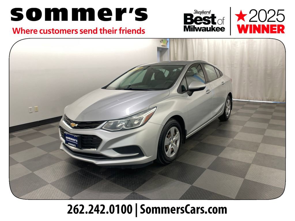 Used 2018 Chevrolet Cruze LS FWD image 2
