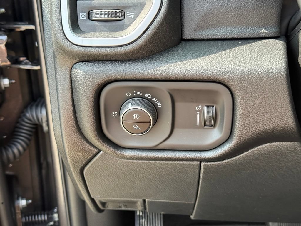 New 2027 RAM 2500 Big Horn AWD/4WD image 19
